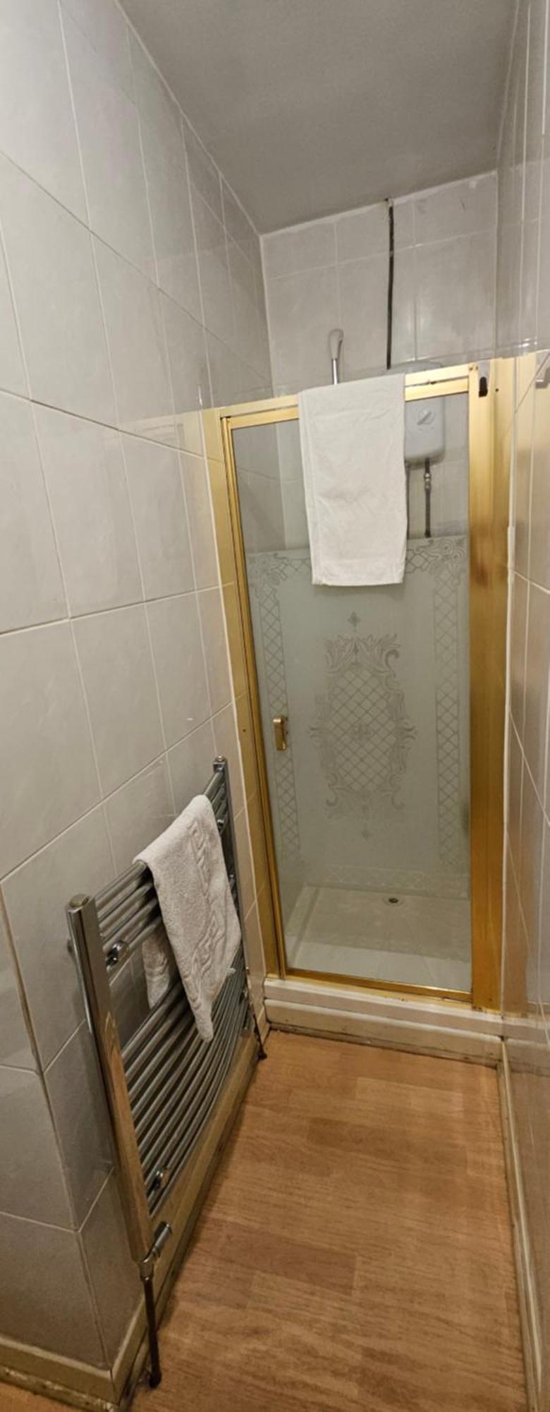 No Frills & Nothing Fancy 1 Bed Studio City Centre Кардиф Екстериор снимка